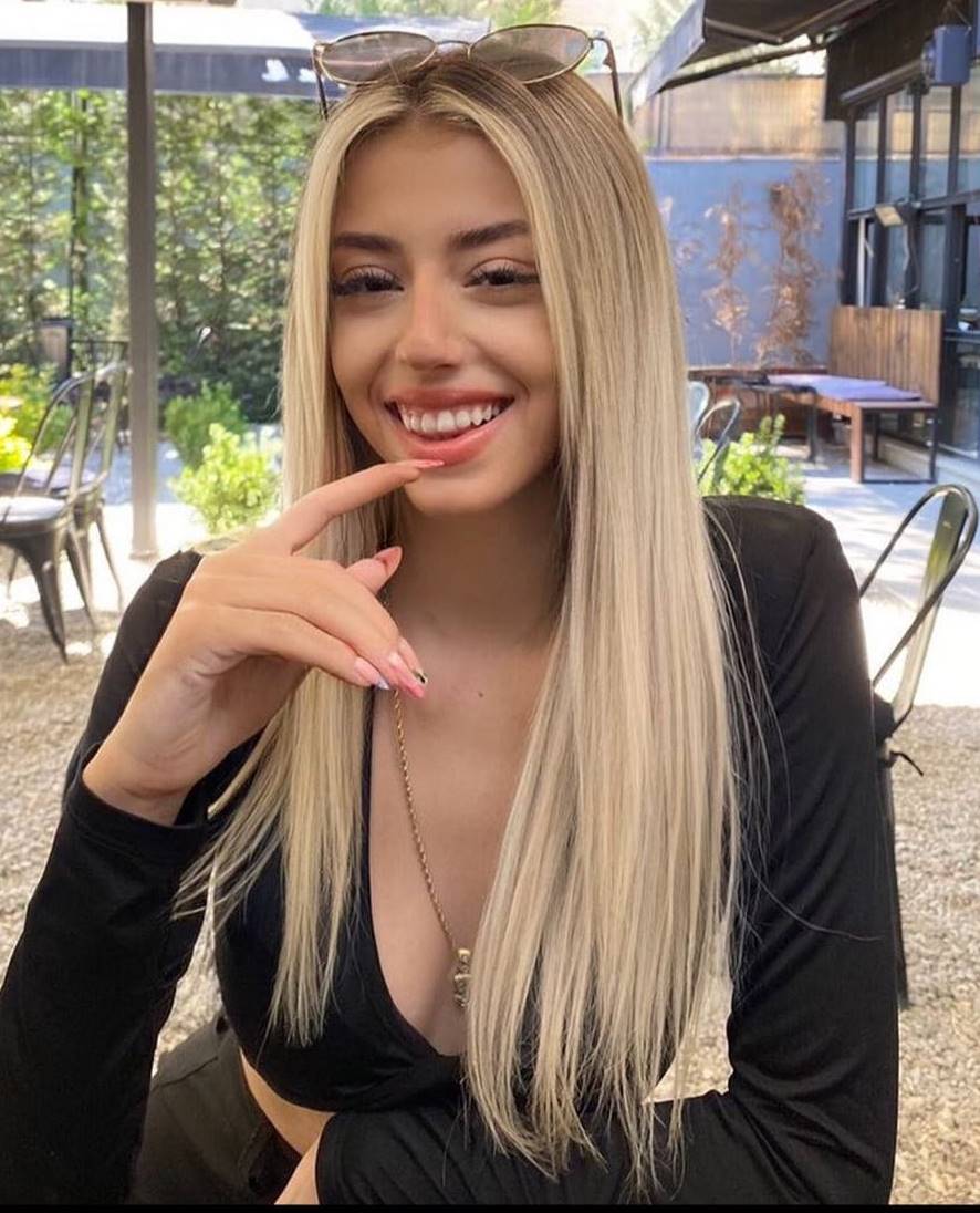 Kayaşehir Escort Bayan Esra İle Unutulmaz Buluşmalar
