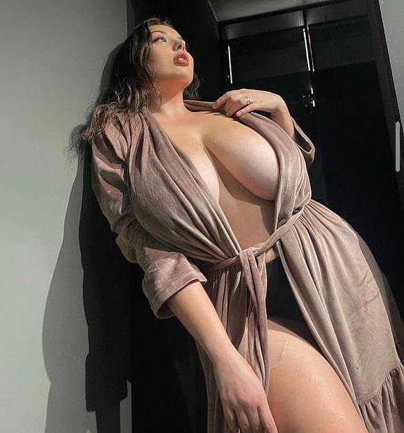 Kayaşehir Escort Bayan İpek İle Geceyi Nasıl Unutulmaz Yapın